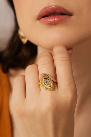 1.0CT PEAR-CUT LAB-GROWN DIAMOND GLORY SWIRL RING IN 14K YELLOW GOLD