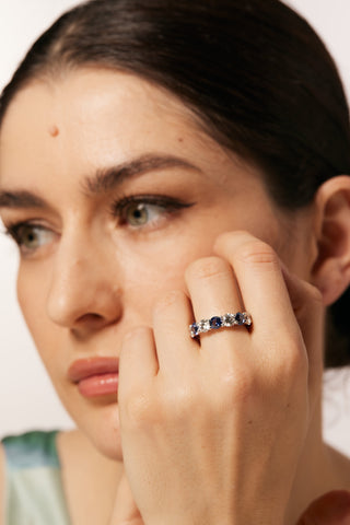ROUND-CUT LAB-GROWN SAPPHIRE & DIAMOND VIBRANT ETERNITY RING IN 18K GOLD
