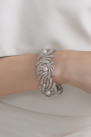 Lab Diamond and Akoya Pearl Bangle Bracelet in White Gold - Zaiyou Jewelry