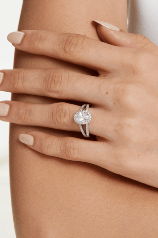 Oval Lab Diamond Halo Engagement Ring in White Gold - Zaiyou Jewelry