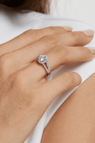 Round Lab Diamond Halo Engagement Ring in White Gold - Zaiyou Jewelry