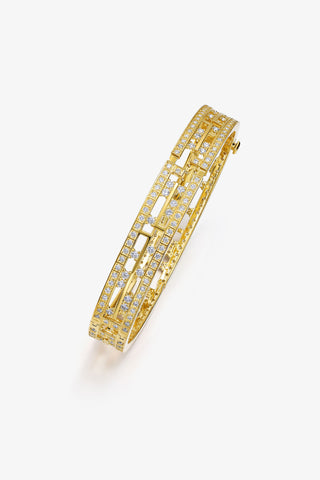 MAZE OPENWORK PAVÉ LAB-GROWN DIAMOND BANGLE IN GOLD