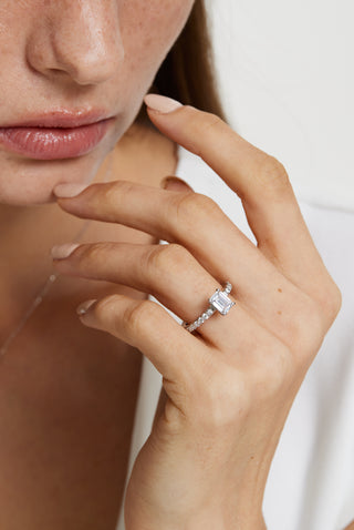 Emerald-cut Lab Diamond Engagement Ring in white gold - Zaiyou Jewelry