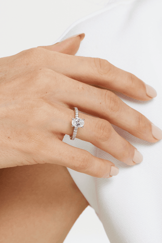 Oval Lab Diamond Engagement Ring in white gold - Zaiyou Jewelry