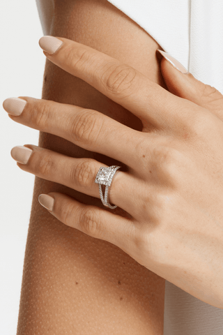 Princess-cut Lab Diamond Halo Engagement Ring in White Gold - Zaiyou Jewelry